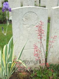 Etaples Military Cemetery - Ishihara, T
